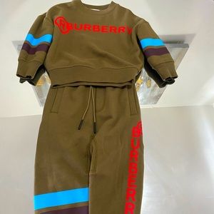 Burberry boys green jogger set size 3yr